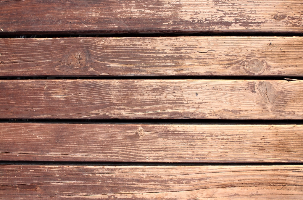 Best Paint Types for Wood Decks